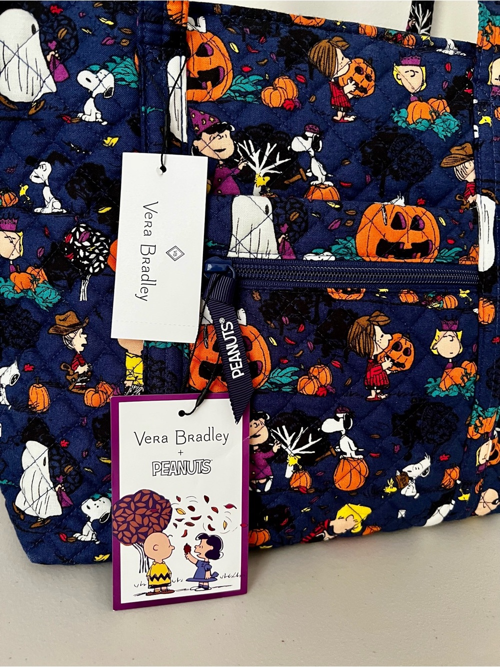 NWT Vera Bradley PEANUTS HALLOWEEN 2023 Blue Small Vera Tote Fall Snoopy Charlie